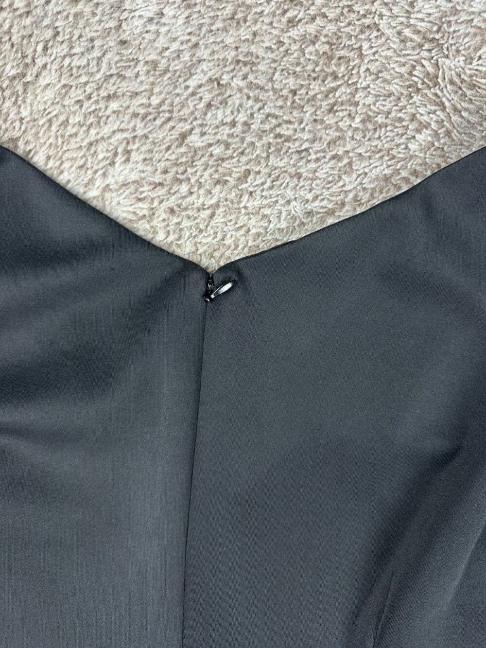 Adrianna Papell Black Cocktail Dress Size 10 Sleeveless V-Neck Fringe Hem Formal - Picture 11 of 11